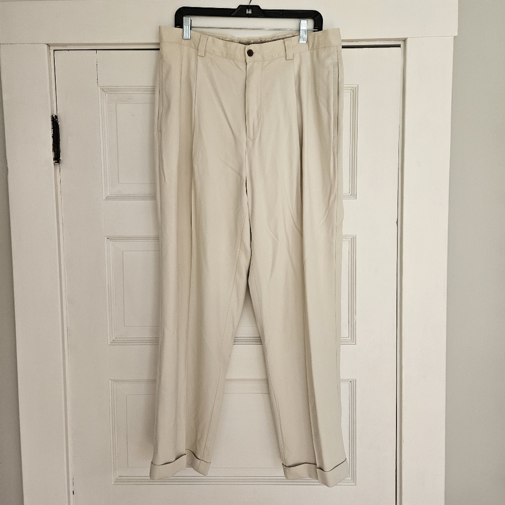Tommy Bahama 100% beige summer silk pants wide leg pleated size 36